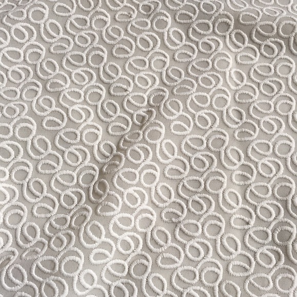 4 for $25🌟LOFT LP cream top petite - Picture 3 of 3